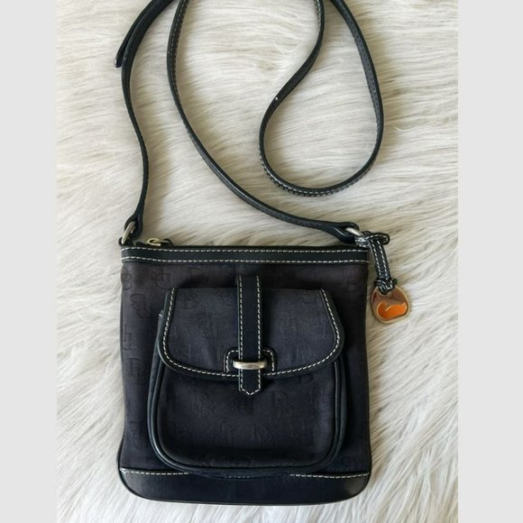 DOONEY & BOURKE Black Crossbody Letter Carrier Shoulder Handbag - Picture 2 of 16